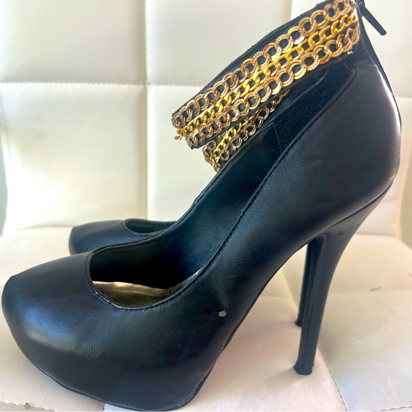 Wild Diva Super Sexy Black Gold Ankle chain super high stilettos. Women’s size 7 - Picture 1 of 10